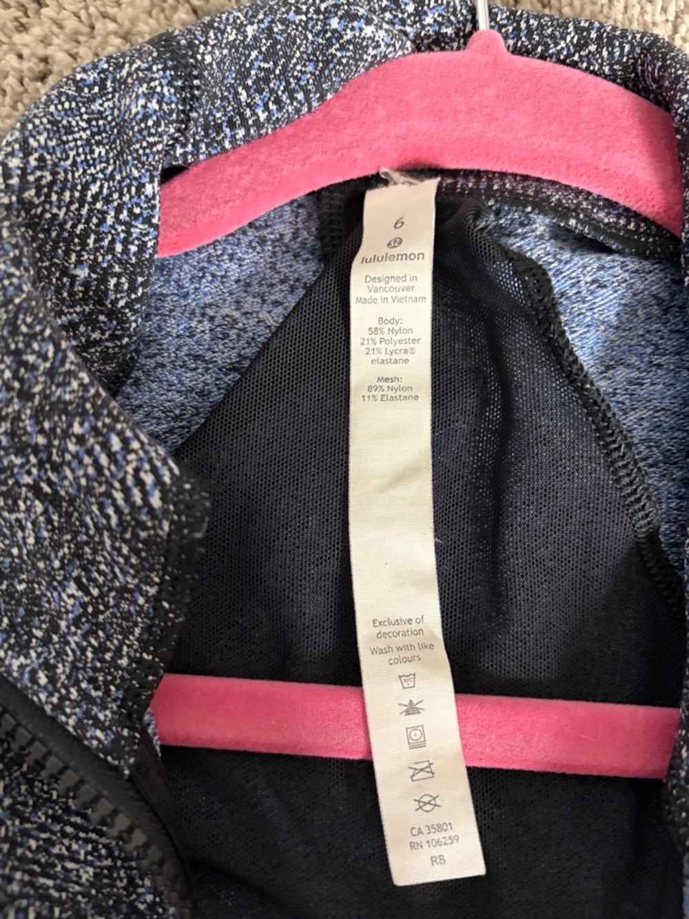 Lululemon define jacket size 6 - Picture 2 of 4